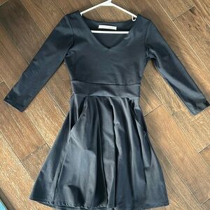 Navy blue women’s long sleeve casual dress with pockets